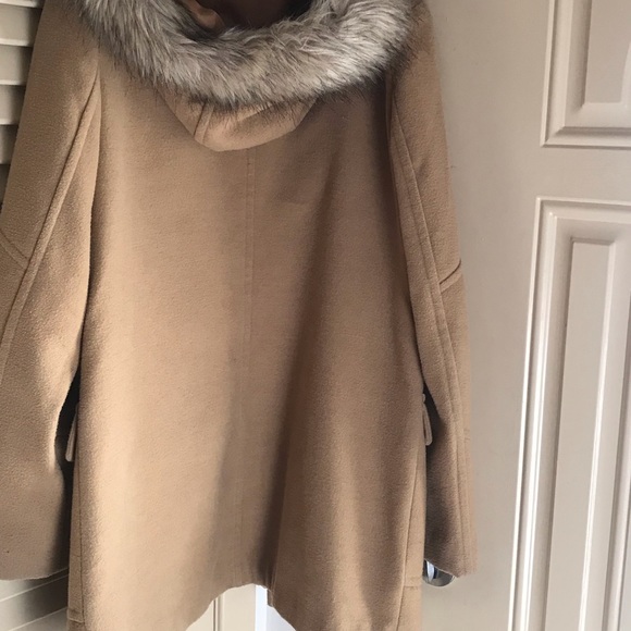 Caramel color winter coat - Picture 3 of 5